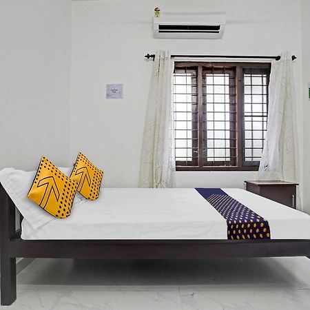 Spot On Blissful Villa Kochi Εξωτερικό φωτογραφία