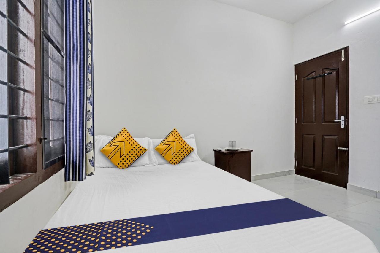 Spot On Blissful Villa Kochi Εξωτερικό φωτογραφία
