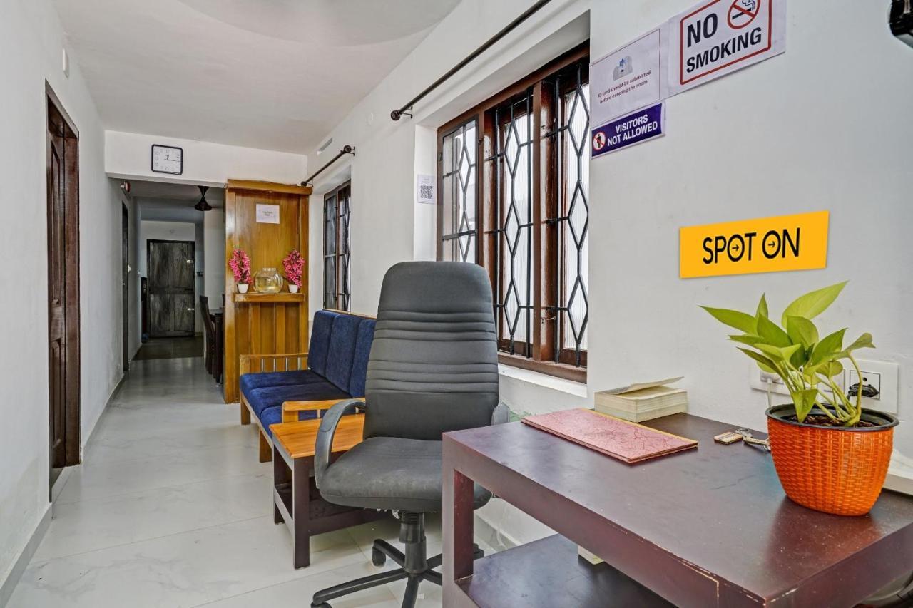 Spot On Blissful Villa Kochi Εξωτερικό φωτογραφία